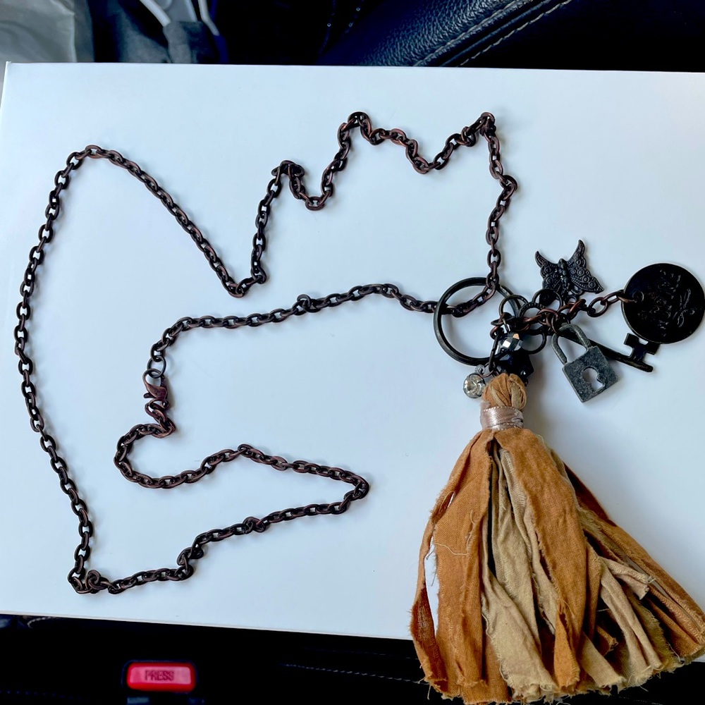 Long beautiful necklace hand made NWOT